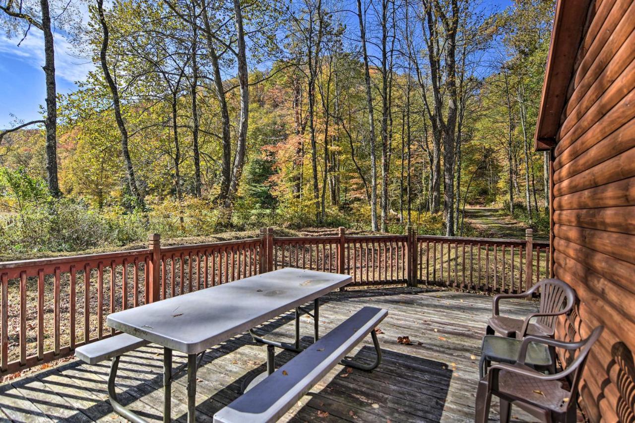 Rural Cabin Hideaway With Fire Pit And Mtn Views! Parsons Exterior photo